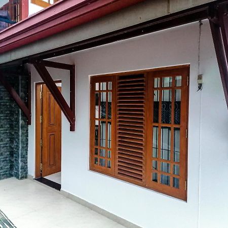 Hotel White House Ratnapura Zewnętrze zdjęcie
