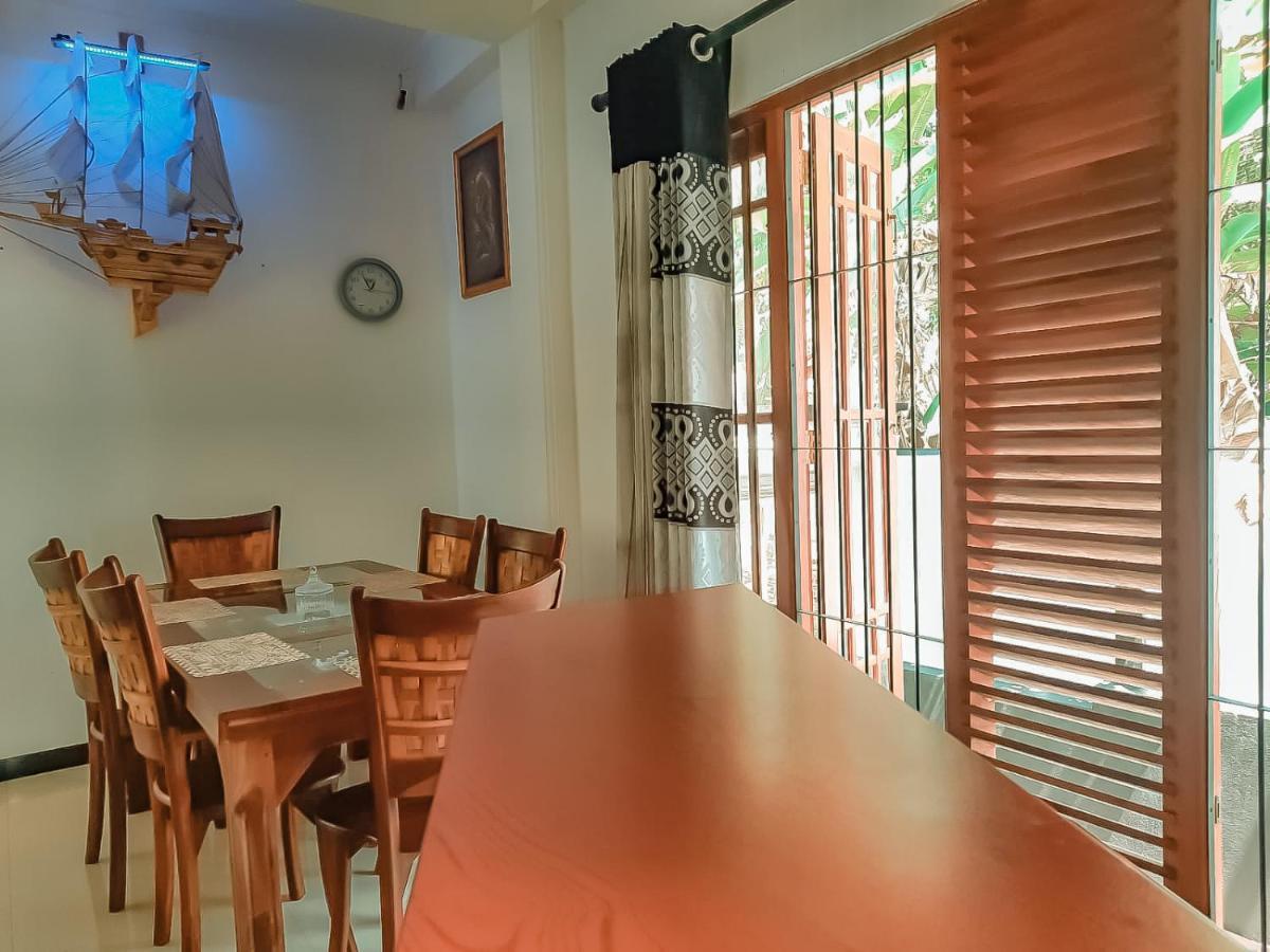 Hotel White House Ratnapura Zewnętrze zdjęcie