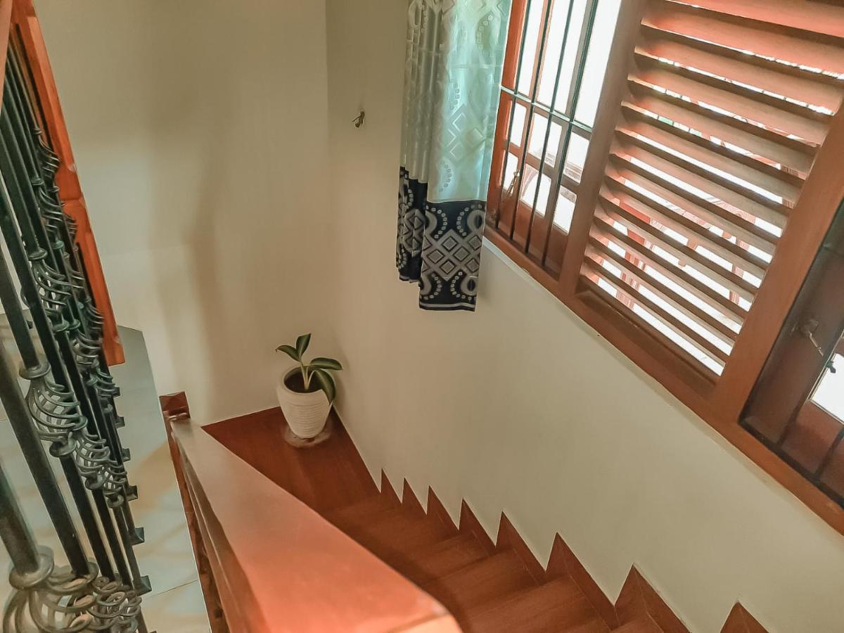 Hotel White House Ratnapura Zewnętrze zdjęcie