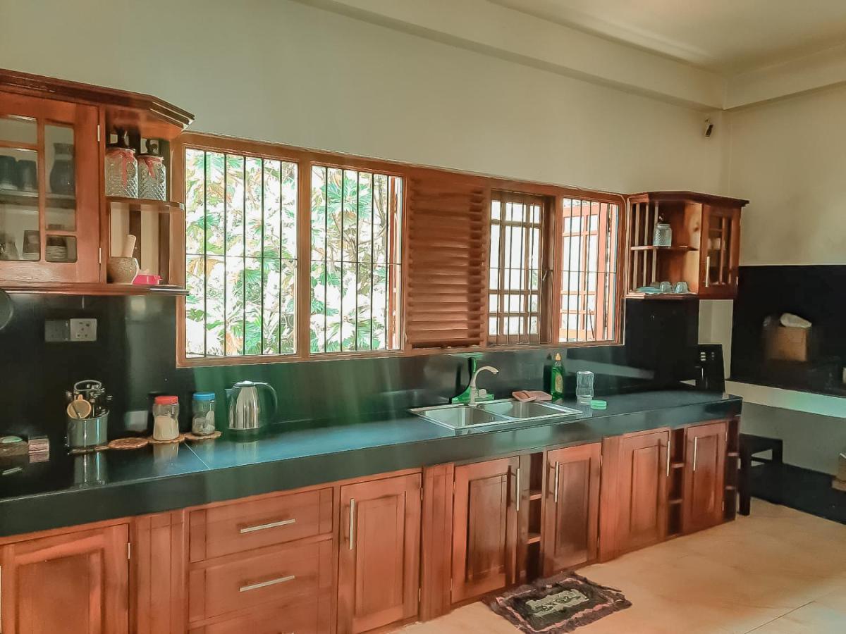 Hotel White House Ratnapura Zewnętrze zdjęcie