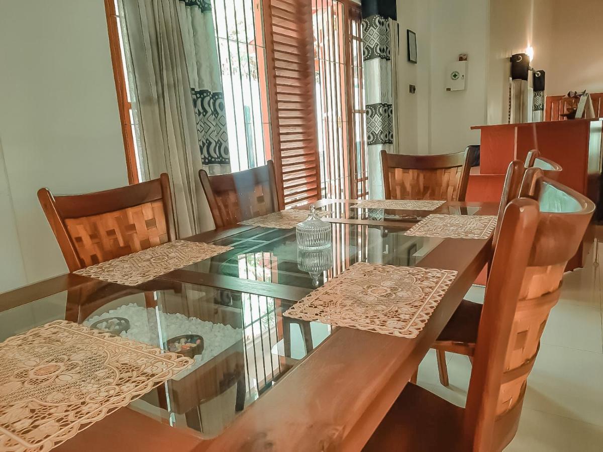 Hotel White House Ratnapura Zewnętrze zdjęcie