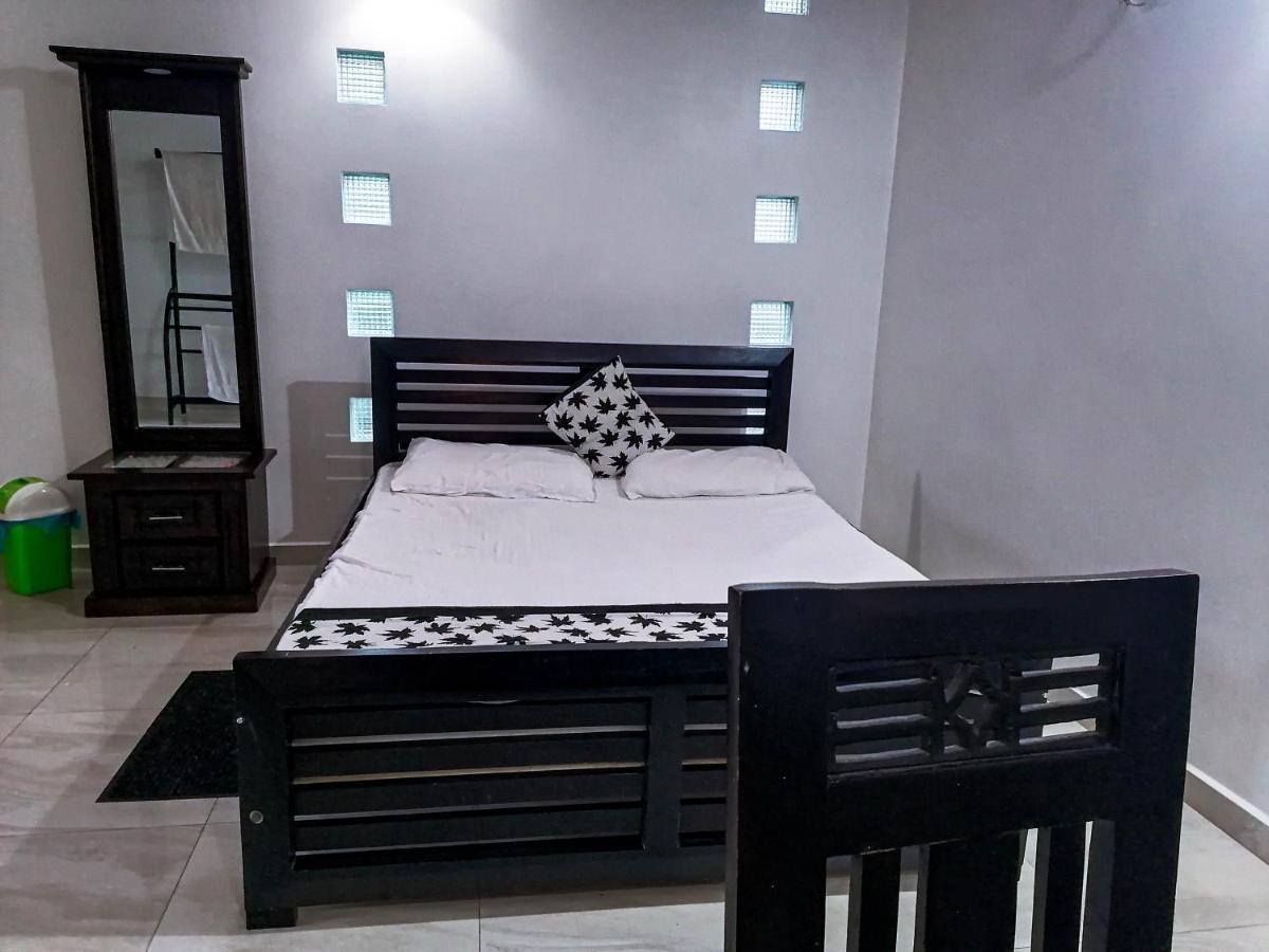 Hotel White House Ratnapura Zewnętrze zdjęcie